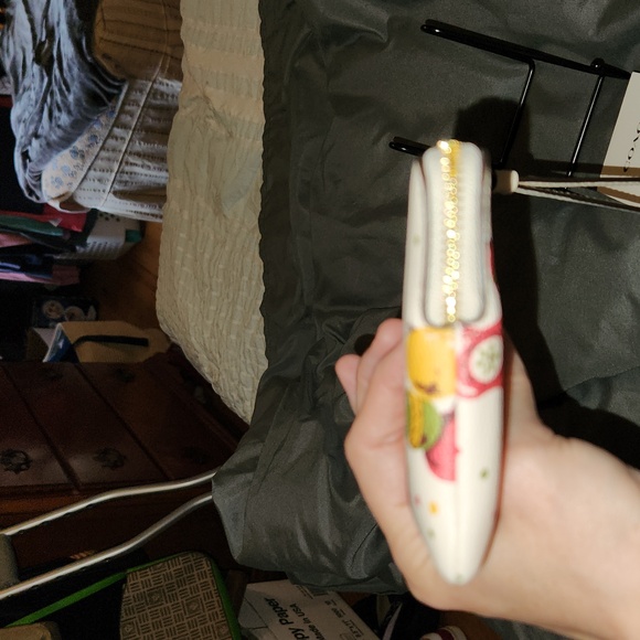 Coach RARE corner zip wristlet in ivory chalk with ornament print NWT 4x6. EN - Picture 5 of 12